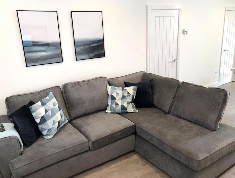 Rhondda Valleys With Breathtaking Riverside Views Llwynypia Luaran gambar