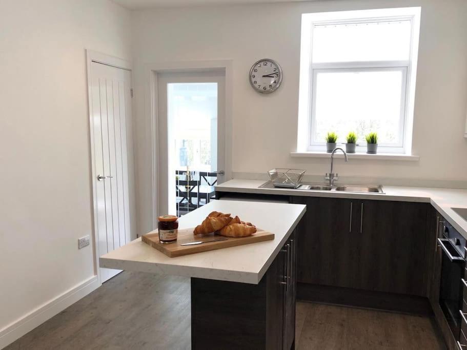 Rhondda Valleys With Breathtaking Riverside Views Llwynypia Luaran gambar